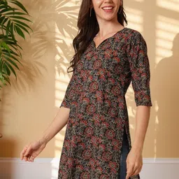 Diktmark Floral Printed V-Neck Pure Cotton Straight Kurti image 1