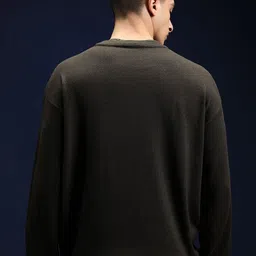 HIGHLANDER Men Typography Pullover image 3