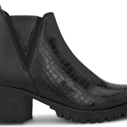 roadster Comfortable Boots For Women image 5