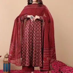 PRISHA FASHION Women Ethnic Motifs Printed Panelled Kurta with Trousers & With Dupatta-image-51