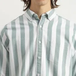 United Colors Of Benetton Green Cotton Regular Fit Striped Shirt image 4