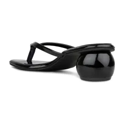 Inc.5 Women's Black Thong Sandals image 5