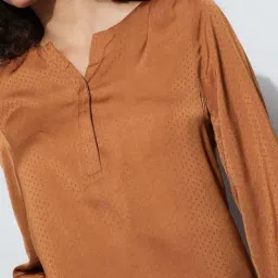 Code By Lifestyle Brown Regular Fit Self Pattern Top image 4