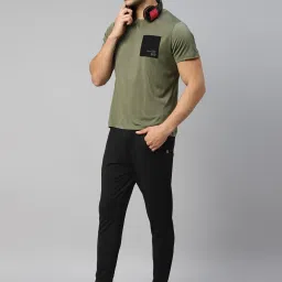 Dida Green Polyster Regular Fit Solid T-Shirt image 5