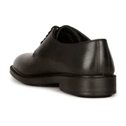 Hush Puppies by Bata Men's IVAN BANKER Black Derby Shoes image 5