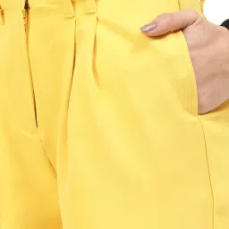 Centrestage Yellow Mid Rise Shorts image 5