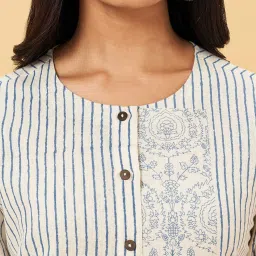 Rangmanch by Pantaloons White & Blue Cotton Printed A Line Kurta image 5