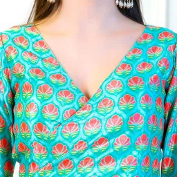 NEUDIS Blue & Red Printed Crop Top image 5