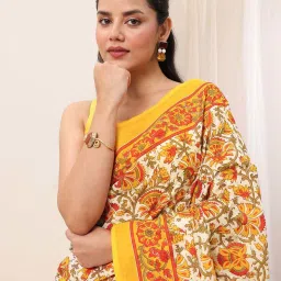 Libas Yellow Floral Print Saree with Unstitched Blouse image 5