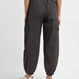 levi's Women's High Rise Black Loose Tapered Fit Trousers image 3