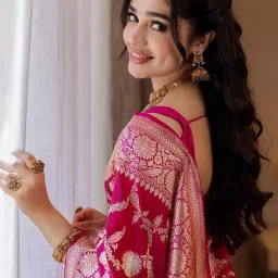 Satrani Pink Woven Saree With Unstitched Blouse image 5