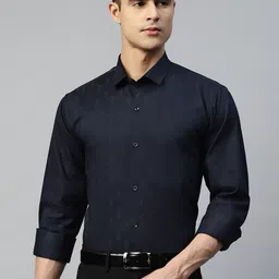 MANQ Men Smart Solid Regular Fit Formal Shirt-picture-33