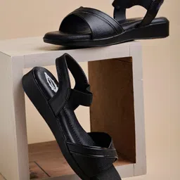 Shoetopia Strap Detailed Solid Sandals - Black-picture-21