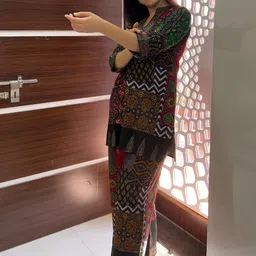 LIYALA Printed V-Neck Three Fourth Sleeves Top With Palazzos Co-Ords image 5