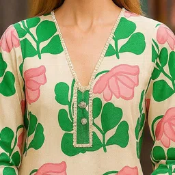 Lookmark Women Floral Printed Regular Kurta with Trousers image 2