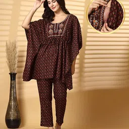 Zelena 100% Rayon Three Fourth Sleeves Foil Printed Maternity Feeding Kaftan Set with Zip Nursing Access - Maroon-picture-19