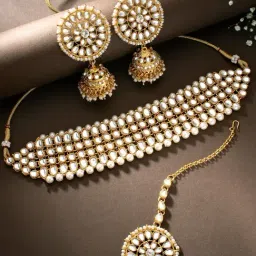 Peora Gold-Plated Kundan Studded Choker Necklace with Earring Maang Tikka Jewellery Set-picture-31
