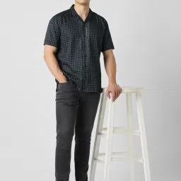 Van Heusen Black Cotton Slim Fit Printed Shirt image 5