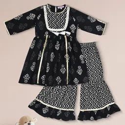 Bella Moda Cotton Woven Three Fourth Sleeves Floral Printed Gota Lace Embellished Kurti & Sharara Set - Black-picture-16