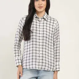 Hancock White & Black Cotton Relaxed Fit Checked Shirt-image-18