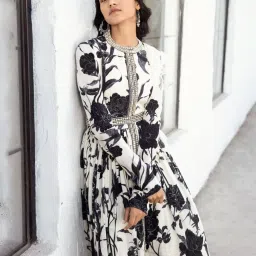Basanti Kapde aur Koffee Ivory & Black Noor Anarkali with Dupatta image 5