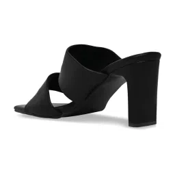 Rocia by Regal Women's Black Casual Sandals image 5