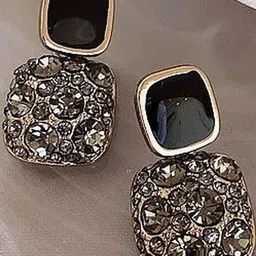 MEENAZ Square Drop Earrings image 2