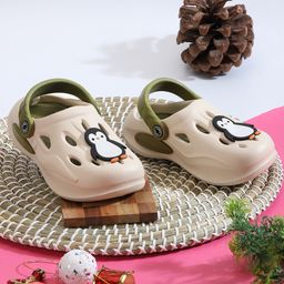 TRUFFLE COLLECTION Colour Blocked Perforated Clogs With Penguin Charms - Beige-picture-29