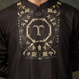 THETAA Men Ethnic Motifs Embroidered Silk Kurta with Pyjama image 3