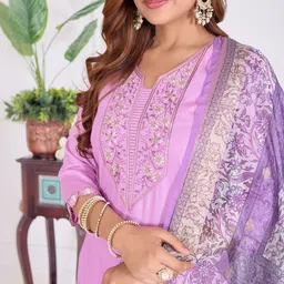 YAMUNE Women Ethnic Motifs Embroidered Regular Thread Work Pure Cotton Kurta with Trousers & With Dupatta image 5