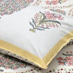 DE CAMA 210 TC Ethnic Motifs King Bedsheet with 2 Pillow Covers image 2