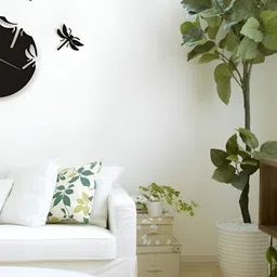 QEZNEF Black Solid Geometric Traditional Wall Clock image 3