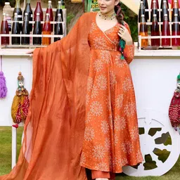 Aaghnya Women Ethnic Motifs Printed Anarkali Kurta with Trousers & Dupatta-picture-15