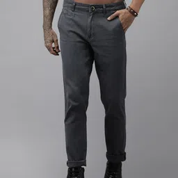 Roadster Men Charcoal Grey Solid Slim Fit Trousers image 1