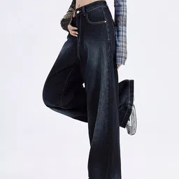 LULU & SKY Women Mid-Rise Light Fade Jeans image 3