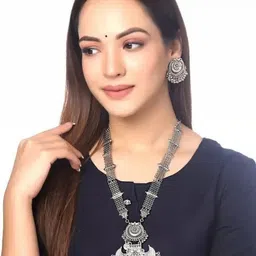 SNH EXPORT Ghungroo Studded Jewellery Set image 5