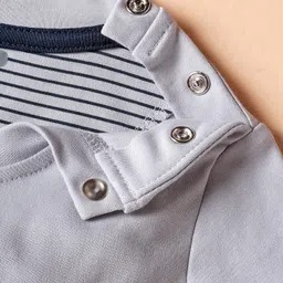 Mini Taurus Interlock Knit Full Sleeves Romper With Animal Print - Light Grey image 5