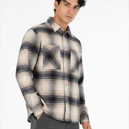 glitchez Checked Spread Collar Relaxed Fit Casual Shirt-picture-10