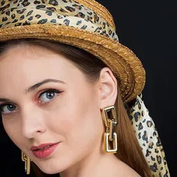 DressBerry Gold-Plated Chunky Chain Link Drop Earrings image 4