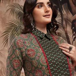 Sangria Floral Print Pure Cotton Shirt Collar High-Low Side Slits A-Line Top with Palazzos image 3