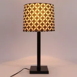 Tucasa TC-27 19 Inch Geometric Black & White Print Table Lamp with Metal Base-picture-37