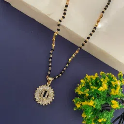 Digital Dress Room U Letter Alphabet American Diamond Round Pendant Short Name Mangalsutra Design-image-0