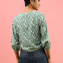 LIMEROAD Geometric Print Crop Top image 5
