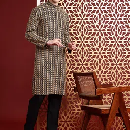 MANQ Men Embroidered Thread Work Anarkali Kurta image 5