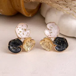 MODE & MINIMAL Floral Studs Earrings-picture-28
