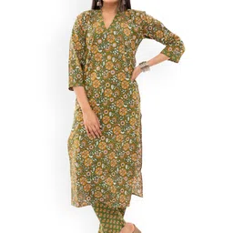 EKISHA Women Floral Printed Regular Pure Cotton Kurta with Trousers-image-9