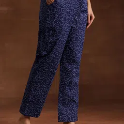 Libas Women Ethnic Motifs Printed Kurta with Trousers & Dupatta image 3
