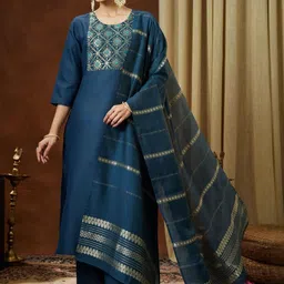 Janasya Geometric Yoke Design Gotta Patti Straight Kurta With Trousers & Dupatta-image-19