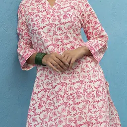 Raeth Apparels Floral Printed V-Neck Pure Cotton Straight Kurta With Trouser image 3