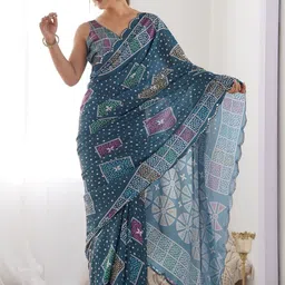 CANIZZARO Bandhani Sequinned Silk Blend Saree image 5